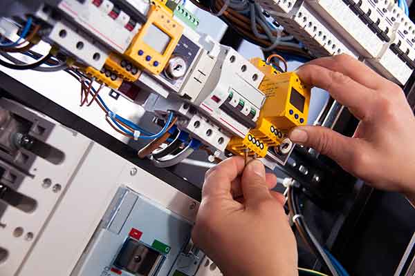 MCCB یا کلید کامپکت چیست؟
