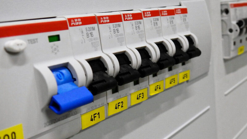 ReadingCircuitBreaker